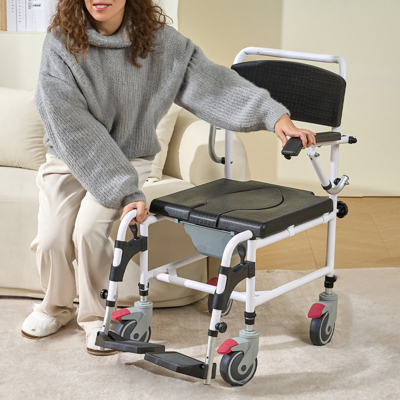 Chaise percée
