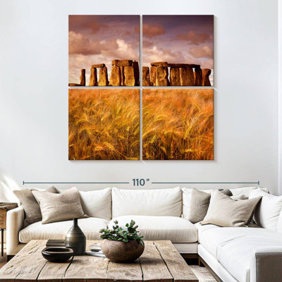 Keiri Wheat Field By The Stonehenge