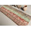 Tapis traditionnel en laine vert pour couloir et escalier avec motifs anatoliens de style parfait comme tapis de couloir et de couloir