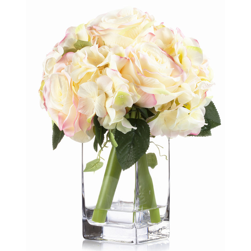 Agencement de roses et d’hortensias à motif floral en vase, Rosé