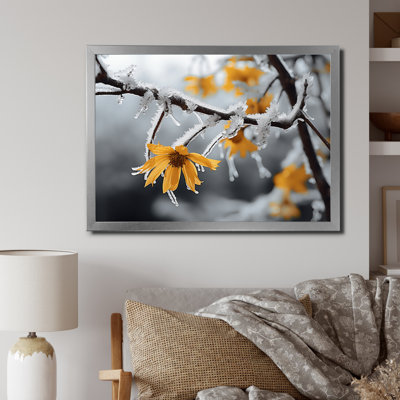 «Yellow and Gray Frozen Elegance I», reproduction sur toile encadrée