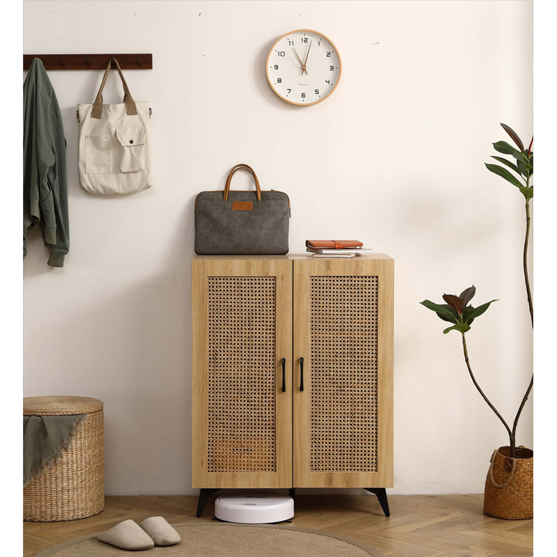 Armoire à chaussures à double porte en maille de rotin avec grand espace de rangement et structure durable, parfaite pour les maisons organisées et élégantes