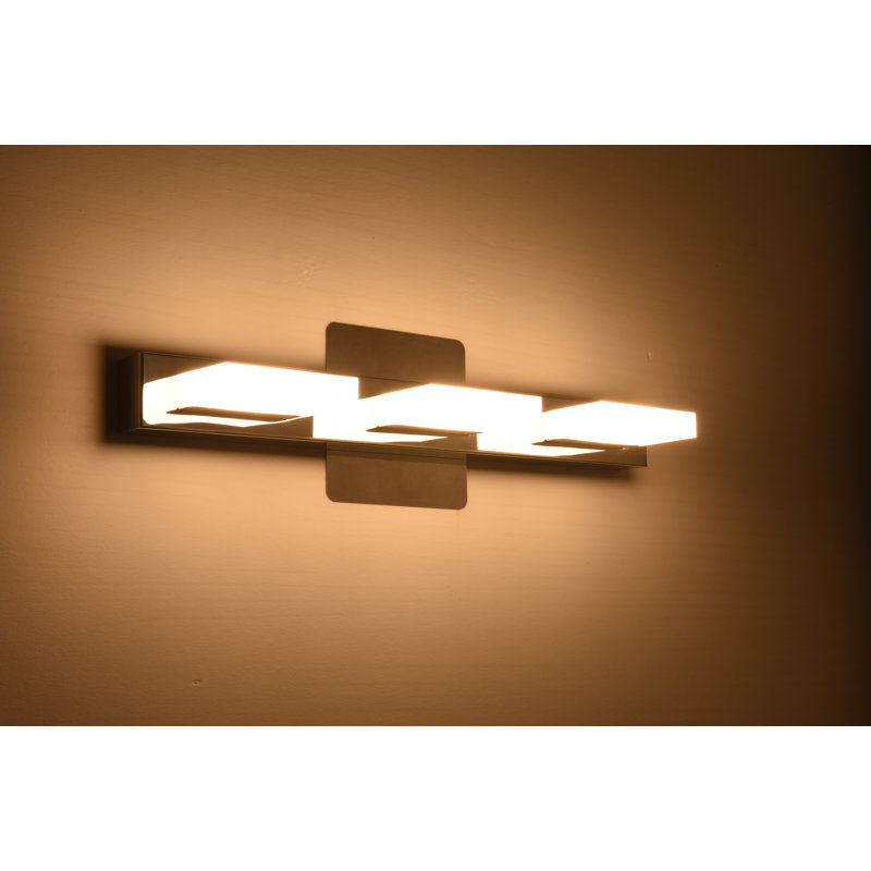 Éclairage pour salle de bain électrolytique chromé à 3 lumières Ramer, 3000 K