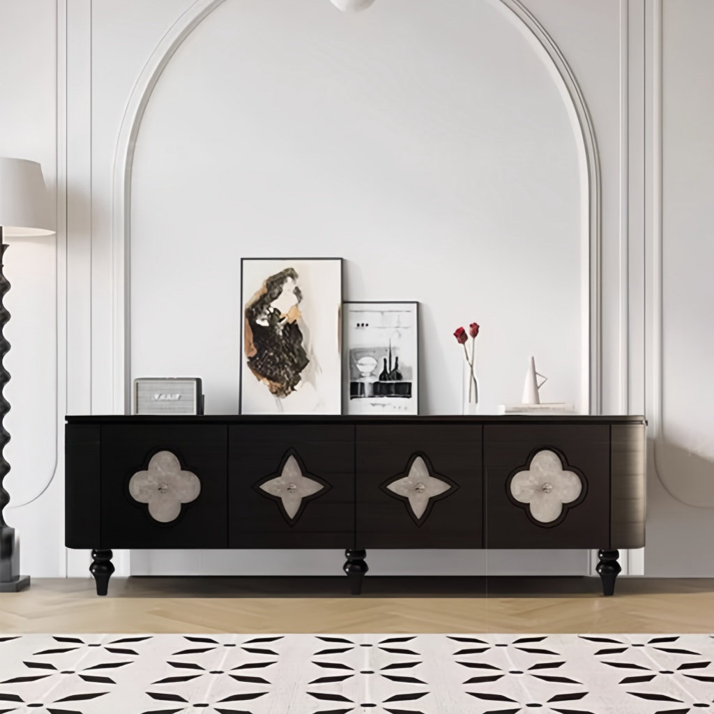 STAR BANNER Creative Four-leaf Clover Retro Black French Luxur TV