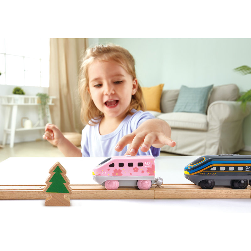 Hape: ensemble de locomotive à piles intercités - 4 trains de jouets colorés différents, interrupteur de direction avant et arrière, fixation magnétique, enfants de 3 ans et plus