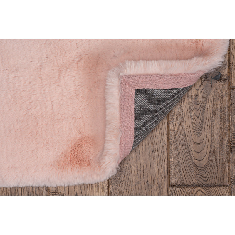 Jalissia Faux Rabbit Fur Hand Tufted Solid Color Rug, Rectangle 5' x 7'