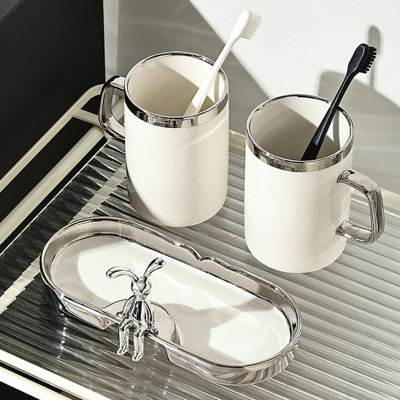 Ensemble d'accessoires de salle de bain