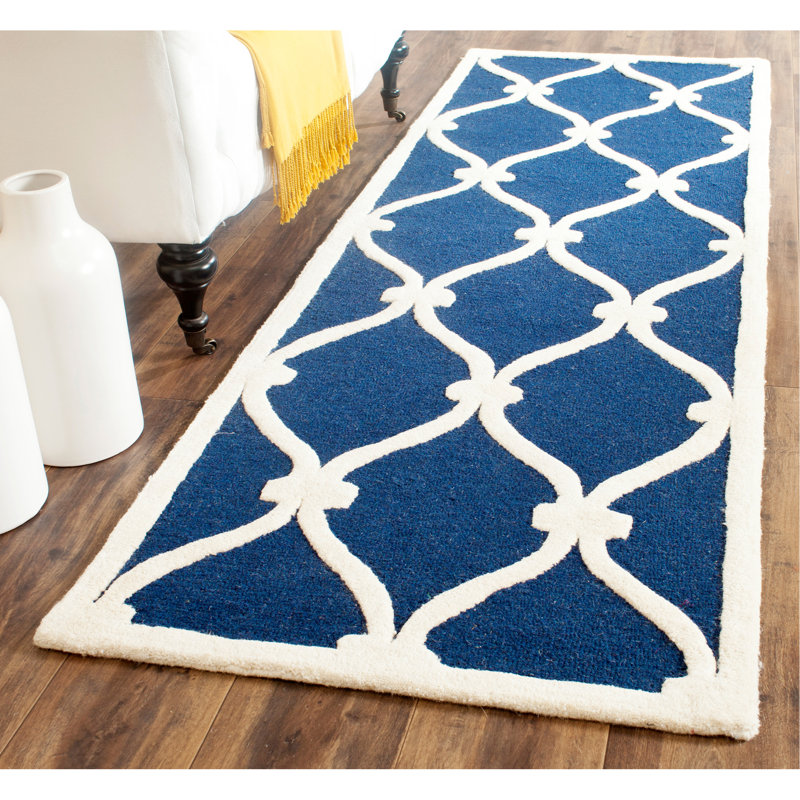 Tapis bleu marine / ivoire en laine touffeté à la main Erol, Tapis de couloir 2 pi 6 po x 6 pi