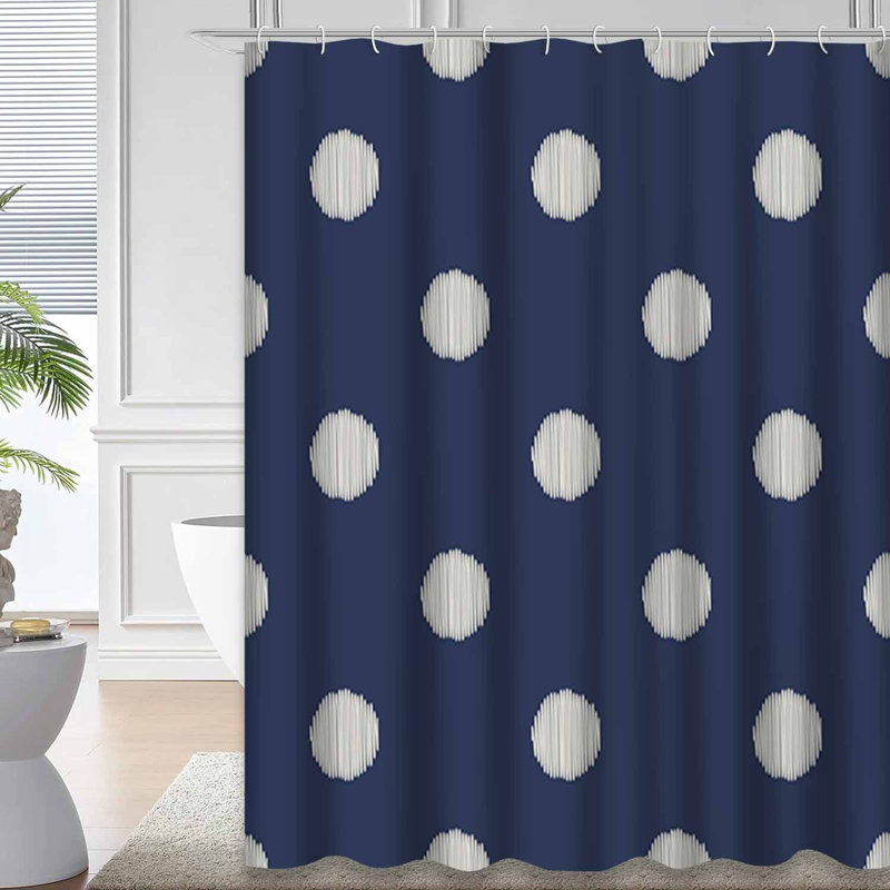 Rideau de douche élégant à pois bleu marine avec 12 crochets Dots, L 72 po x l 84 po