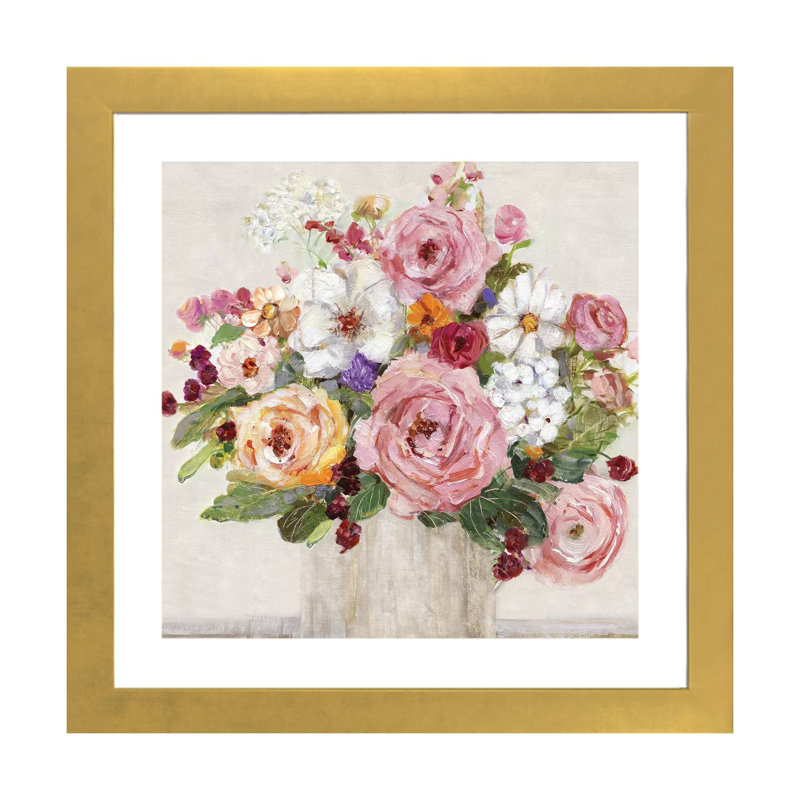 «Becoming Blush II» par Sally Swatland - reproduction d'art, H 24 po x l 24 po x p 1 po, Papier encadré doré, Blanc
