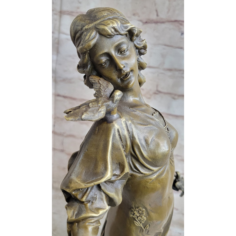 Figurines et sculptures Ayianna