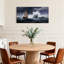 Nautique et plage, mer orageuse, voilier, vagues, ciel sombre, pluie, bateau à vent-623757084