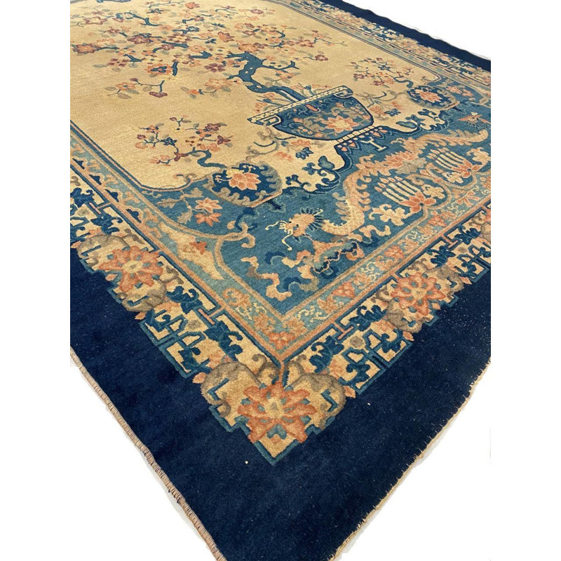 Floral Area Rug in Beige