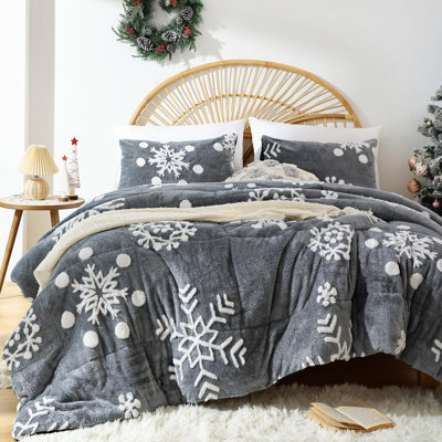 Christmas Comforter Set 3 Pieces - White Snowflake 3D Velvet Comforter With Two Pillowcases