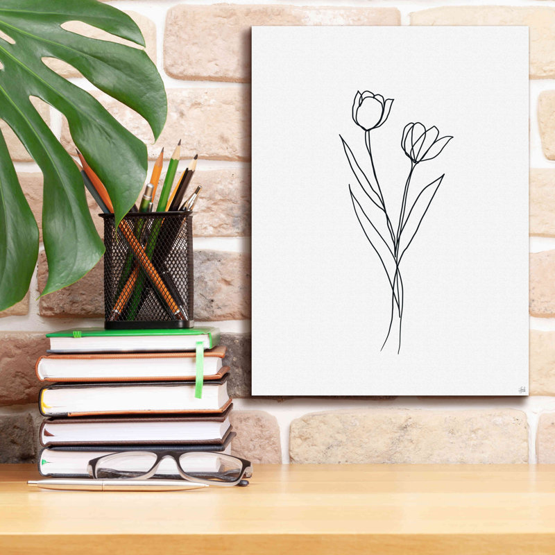 «Line Tulips 1» par Line And Brush - impression sur toile tendue, H 16 po x l 12 po x P 0,75 po