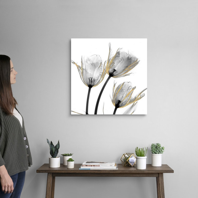 «Gold Embellished Tulips 2» par Albert Koetsier, reproduction d'art sur toile, H 24 po x l 24 po x P 1,25 po, Toile tendue