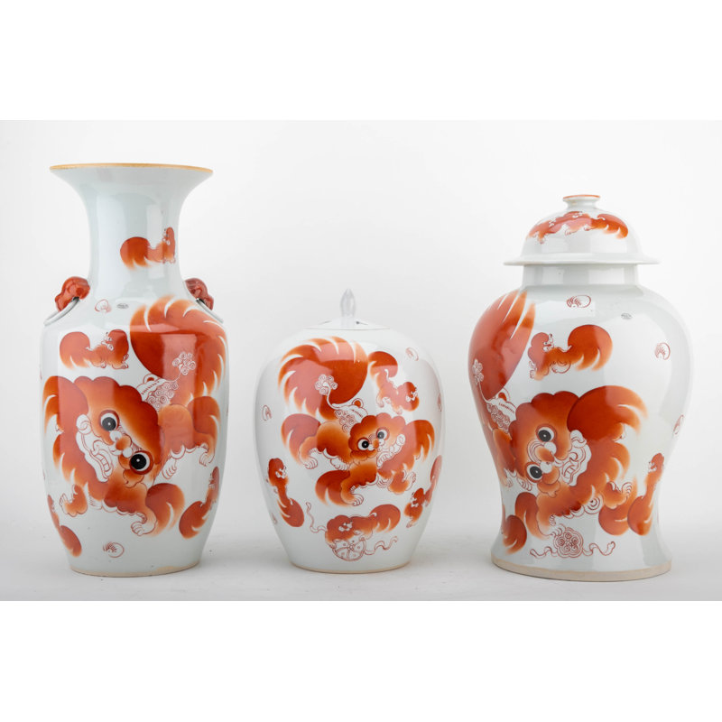 Porcelain Vase Red Lions