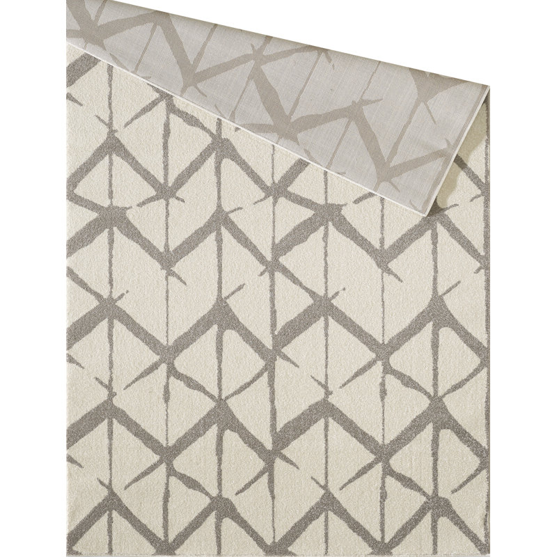 Hendershot Geometric Indoor Rug, Rectangle 4' x 6'