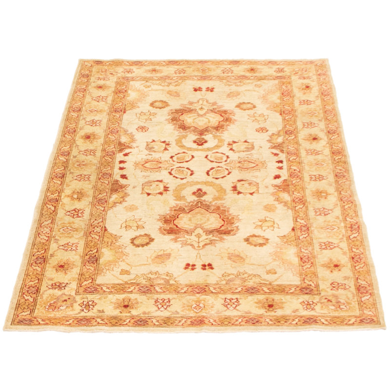 Tapis crème Chobi Finest 4 pi 1 po x 6 pi 4 po