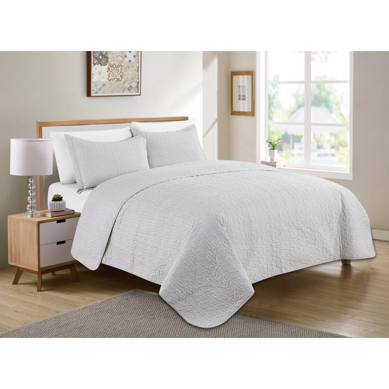 Modern & Contemporary Polyester Striped Quilt, Twin Quilt + 1 Sham, Light Gray