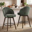 Tabouret de bar et de comptoir pivotant 27 po avec siège large 27 po, chaises d'îlot de cuisine pivotant à 360 ° avec pieds en bois massif, chenille vert olive-1064516706