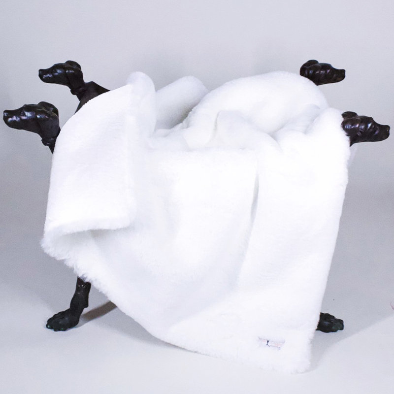 Couverture en polyester pour chien Divine Plus, Ciel, 59 po x 59 po