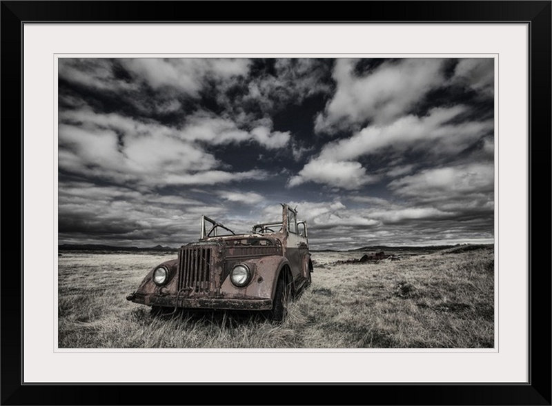 «Straub The Eyes» par Bragi Ingibergsson - reproduction de photo, Cadre noir, H 20 po x l 26 po x P 1 po