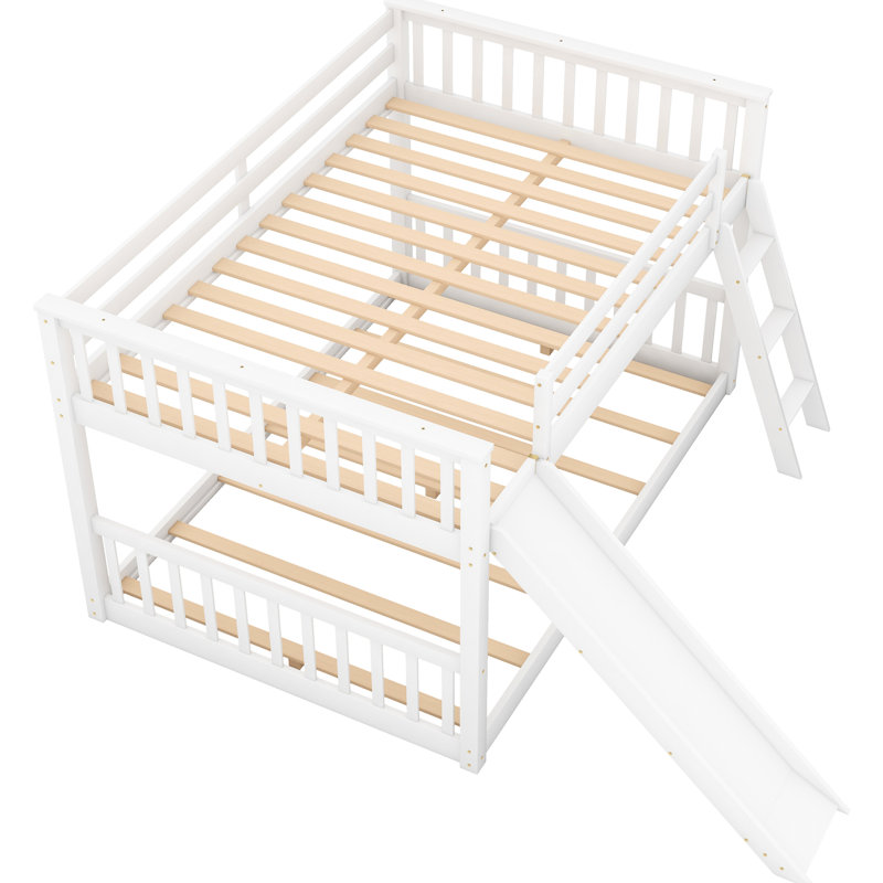 Lit double au-dessus d'un lit superposé avec glissade et blanc - amplement d'espace pour se reposer, Blanc