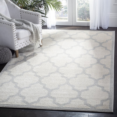 Ammundsen Geometric Beige/Light Gray Area Rug