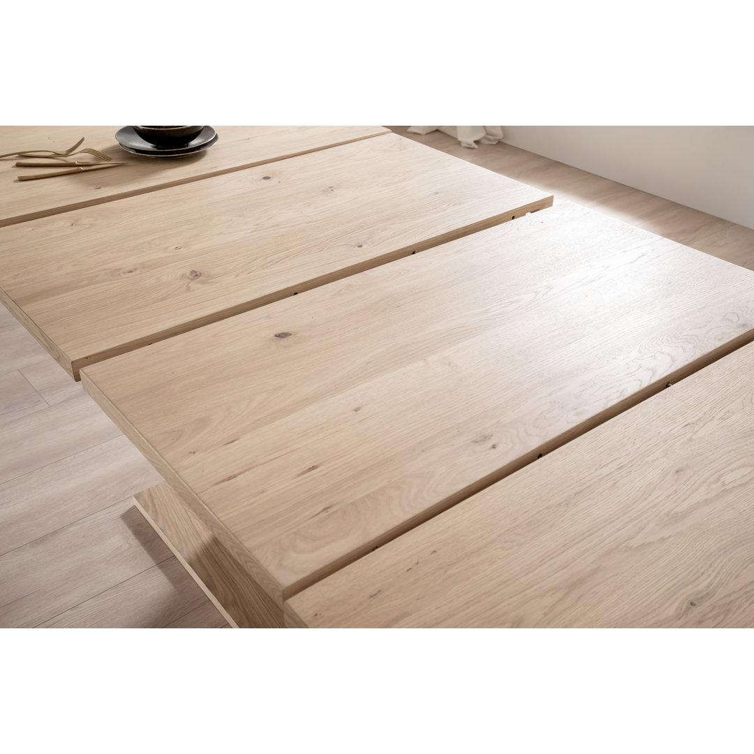 Extendable Pedestal Dining Table