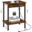Table de bout avec station de charge, petite table d'appoint, table de chevet à 2 niveaux avec tablette de rangement, canapé, table de chevet pour les petits espaces dans le salon, la chambre à coucher, le bureau, facile à assembler, brun rustique