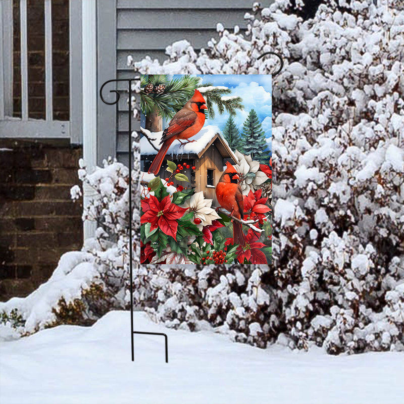 Drapeau de jardin Cardinals and Poinsettias