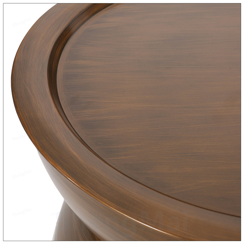 Table basse moderne en métal martelé avec un design de sablier et aucun assemblage requis, parfait pour les intérieurs chics