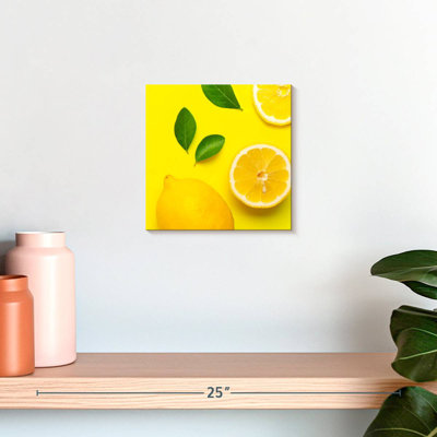 Yarlin Lemons On Yellow