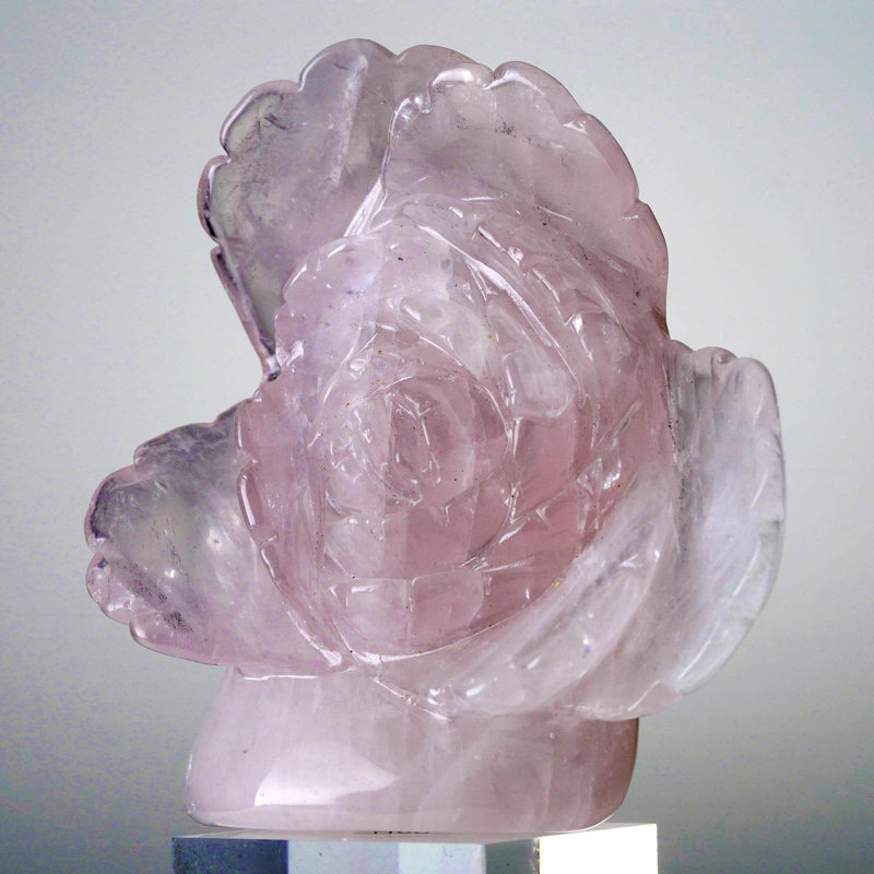 Rose de quartz ciselée à la main de Madagascar I
