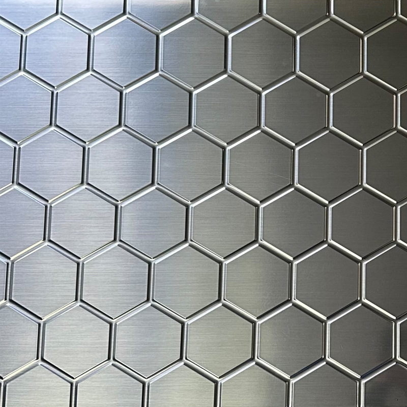 Panneaux de dosseret en PVC 2 pi x 8 pi Hex, Acier inoxydable brossé