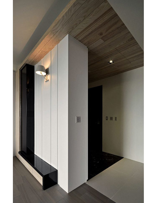 Concom 1 - Light Armed Sconce, Matt White