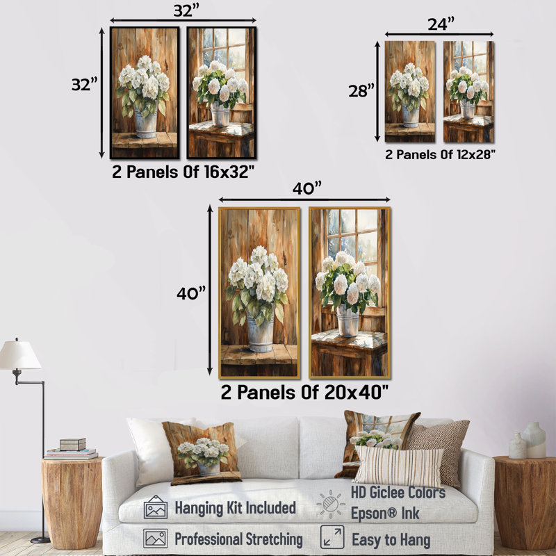 Hortensias sur la table de grange I - Collection d'art mural floral 2 pièces, Cadre flottant doré, H 32 po x l 33 po