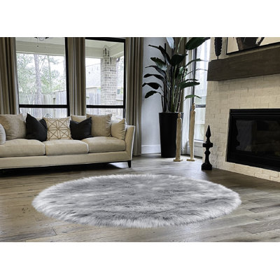 Tapis gris en similicuir tissé à la machine Mar Vista