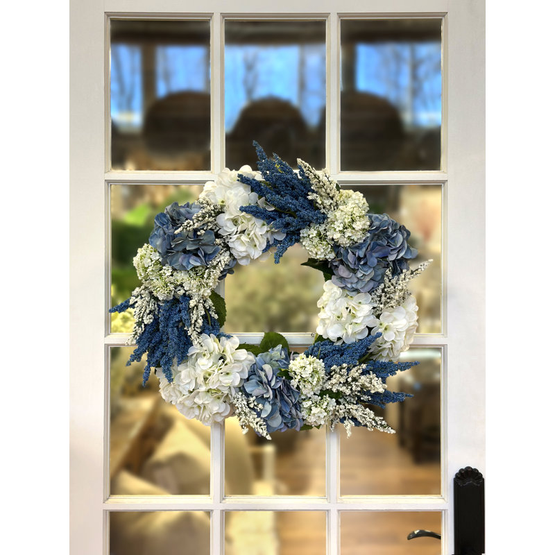 23" Wreath with Hydrangeas and Heather