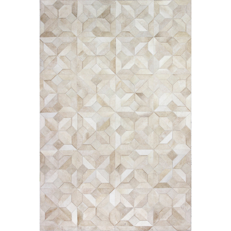 Tapis géométrique en peau de vache Ruvi, Rectangle: 4 pi x 6 pi