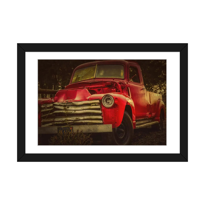 «Battered Truck» par Don Schwatz, reproduction sur toile tendue sur châssis, Papier d'art encadré noir, Blanc