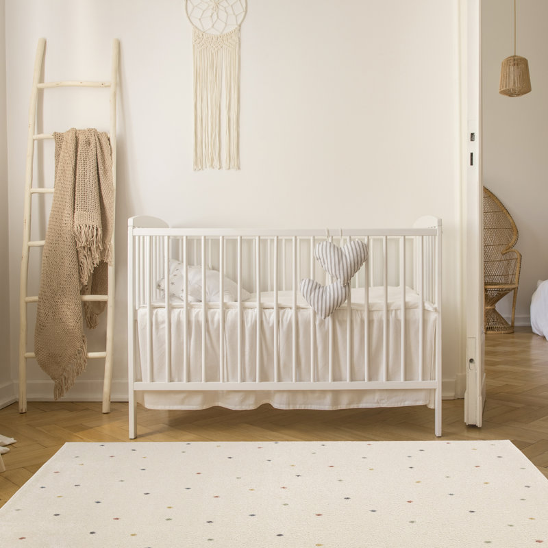 Tapis blanc à pois multicolores, 5 pi 3 po x 7 pi 7 po