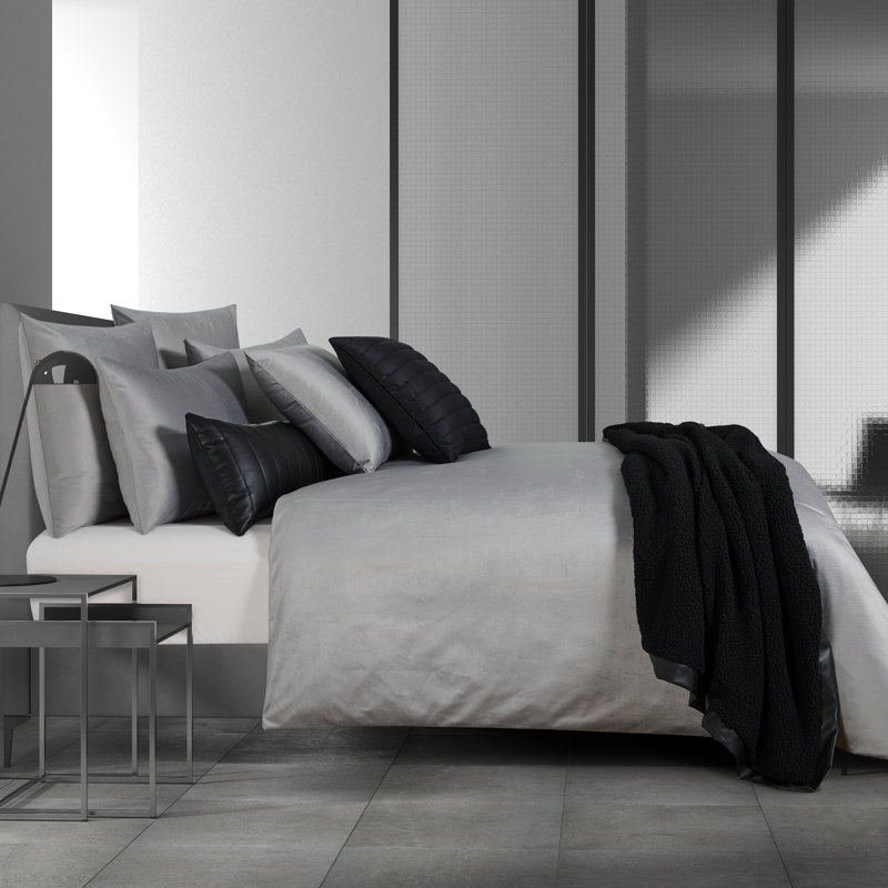 Kiron Valletta Duvet Cover Set, Queen Duvet Cover + 2 Standard Shams, Silver