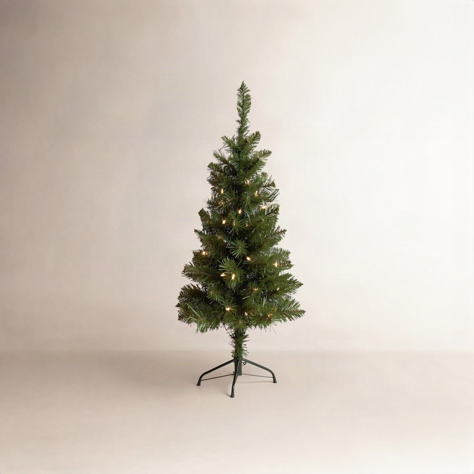 3.5' Pre-Lit Pine Christmas Tree