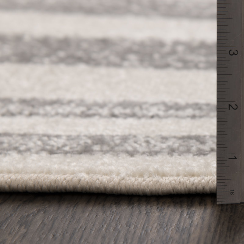 Tapis abstrait gris en polypropylène tissé à la machine Poultney, Tapis de couloir 2 pi x 6 pi 7 po