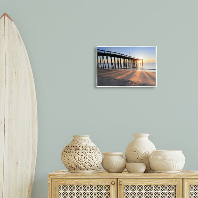 «Tall Sunlit Dock» par Lori Deiter