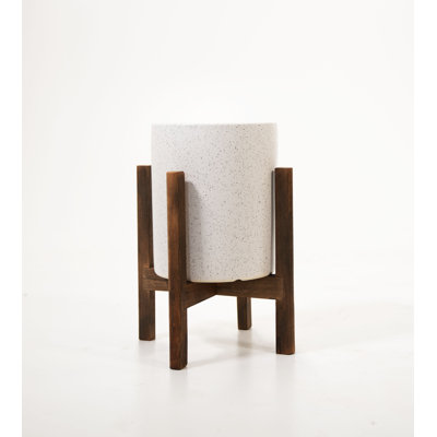 Pot de fleurs en bois