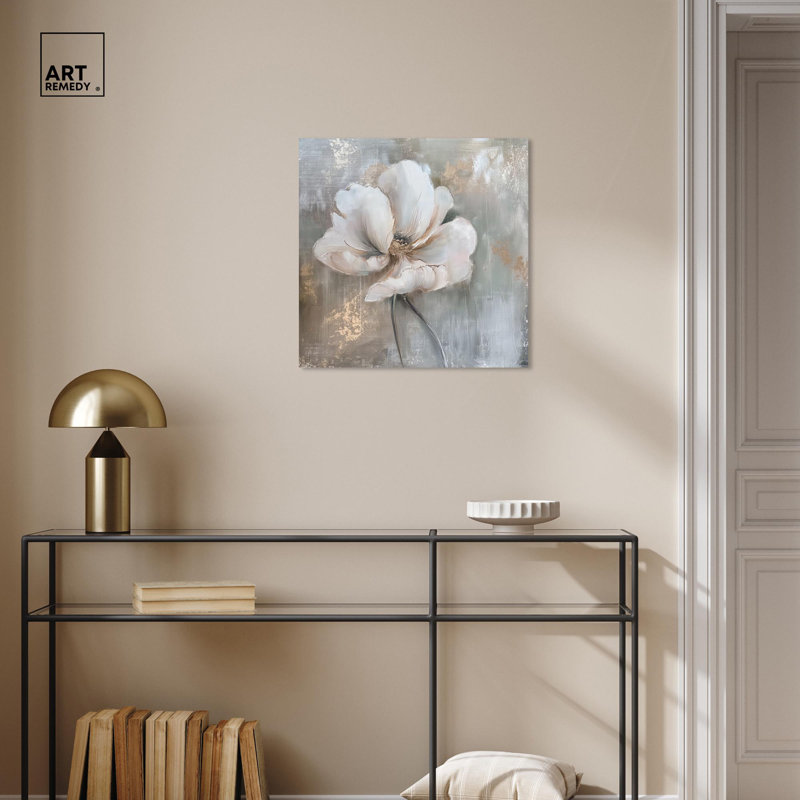 Art floral élégant sur toile Vanilla Flora (III) par Art Remedy, Toile tendue, H 20 po x l 20 po x P 1,5 po