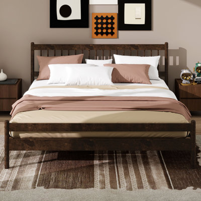 Lit plateforme Pinewood avec tête et pied de lit, lit plateforme Farmhouse traditionnel, support à lattes de bois
